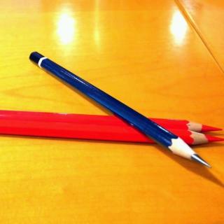 《红铅笔和蓝铅笔》