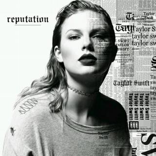 她是Taylor Swift，她是人群当中的每一个我们。