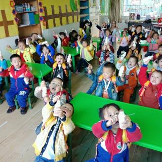 增辉幼儿园微课堂第207期《家长是孩子的第一任老师，你做好了吗》