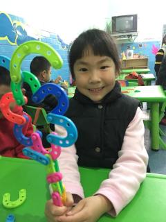 爱心成龙幼教父母微课堂94《学会赞赏孩子》