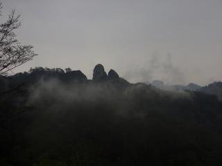 战胜自我向前进，人生大变样