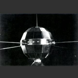 112、《第一颗人造地球卫星》
