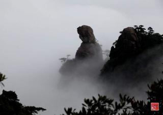 神女峰 舒婷