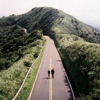 《山高路远》作者汪国真