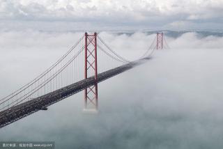 新概念3 Lesson17 The longest bridge in the world