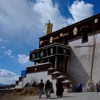 西藏，擦肩而过的距离  作者：碑林路人