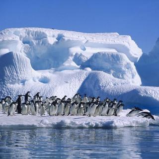 Antarctica loses three trillion tonnes of ice in 25 years