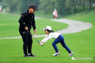 刘国梁七岁的女儿夺世界冠军：最好的教育，是父母的言传身教