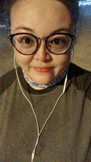 抱抱我吧,我很孤独。