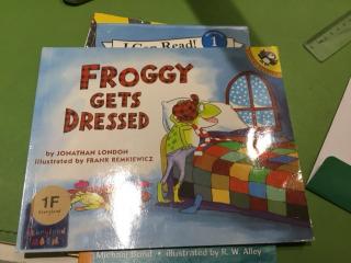 Froggy gets Dressed/Luca