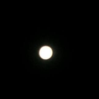十六的月亮（文：醉言酒语；诵：云朵）