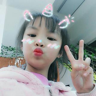 5.铺满金色巴掌的水泥道