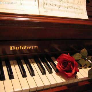 A red mahogany pianos