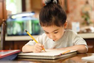 亲子教育|孩子厌学、写作业拖拉？大多数父母忽略了这件事