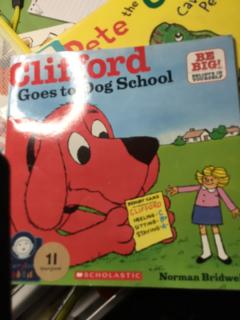 Clifford goes to dog school/Luca