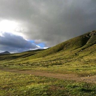 夏摩山谷～春春天我在山谷等你