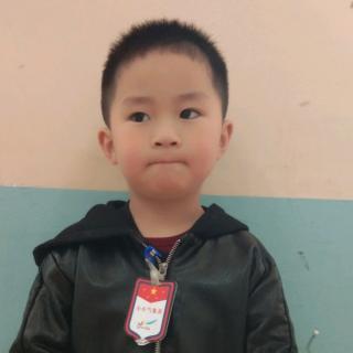 迪尔贝贝幼儿园中三班小小气象员——高杜帆