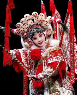 婺剧《三请梨花·洞房》谯楼报三更洞房暖如