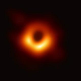 人类历史上第一次能看到宇宙黑洞了！