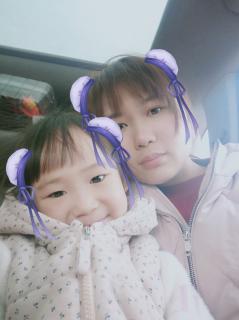 大一班张歆妍和她的妈妈《猫和老鼠交朋友》（来自FM101822136)