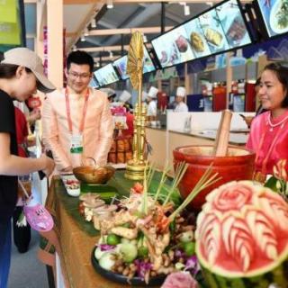 《双语新闻》：亚洲美食节在北京等四地同步举办