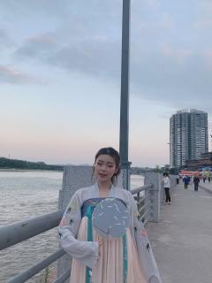 《踏莎行》候馆梅残 欧阳修