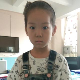 迪尔贝贝幼儿园中三班小小气象员——关思雨