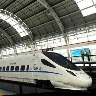 《双语新闻》：世行报告点赞中国高铁
