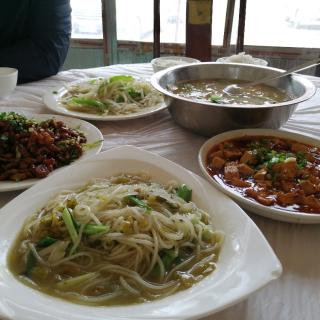 藏区川菜馆