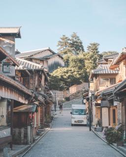 风居住的街道（文/丁立梅）