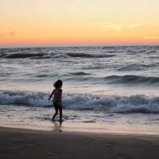 儿童诗歌朗诵《海滩上》（朗诵：黄瑞）