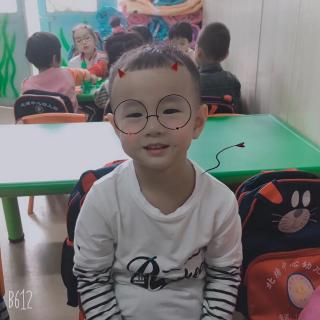 故事《小熊🐻溜冰》