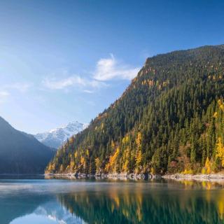 《与诸子登岘山》唐代·孟浩然