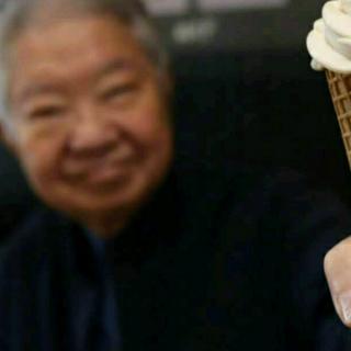 粤语频道:粤读蔡澜的《蓝真先生:蛋散生涯似乎