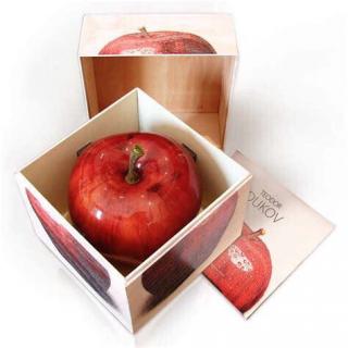 1阶 the apple is in the box