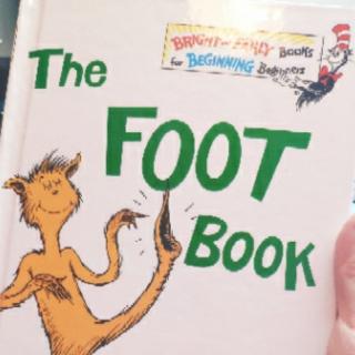 四月读苏斯博士The Foot Book