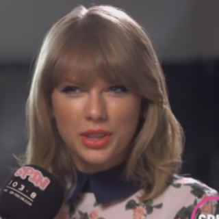 Taylor Swift爱尔兰采访讨论五专和猫咪