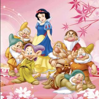 《白雪公主和七个小矮人》-格林童话