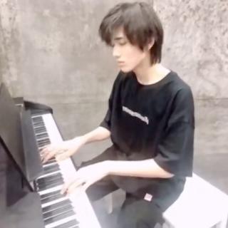 宋亚轩-小宋教你如何高级地弹钢琴（钢琴片段）