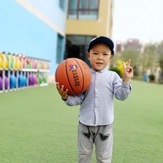 幼儿投稿小二班施俊逸《乌鸦和狐狸》