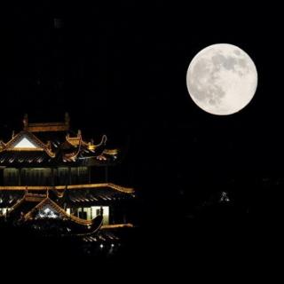 今年的中秋节，我们一起看月亮