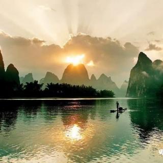 《桂林山水甲天下》