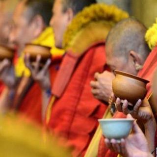 藏传佛教神秘现象释疑——僧人与酒肉