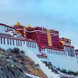 11月9日打卡练习  节选《西藏的云》 作者：碑林路人  读：辣椒人