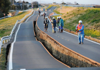 直击熊本地震：日本社会如何展开救援？