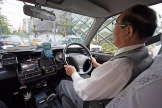 日本什么样的人才能开出租车？