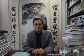 潘耀明-金庸与香港文学