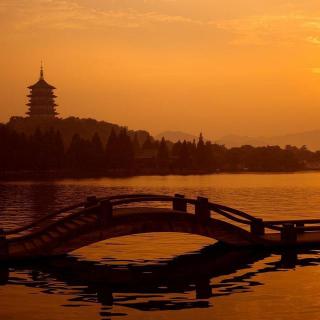 十点美文 ||“云”游耳畔——杭州西湖