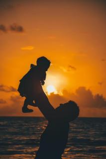 夜读英语：A Father's Love