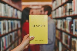 有钱有名就快乐？75年追踪724个人，哈佛大学研究表明：幸福指数极